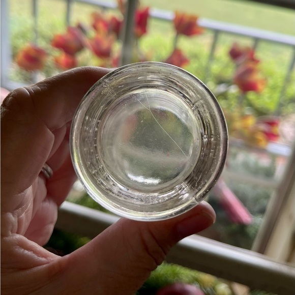 EASTMAN KODAK, VINTAGE GLASS MEASURING BEAKER.  2 3/4”W X 4”H X 2”BASE - Picture 6 of 6